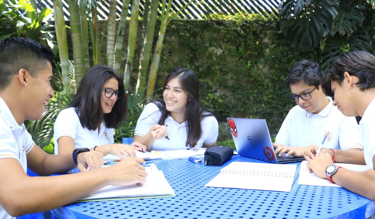 Quiero estudiar la universidad en Canadá, ¿qué tengo que hacer?